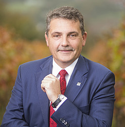 Landrat Klaus Peter Schellhaas