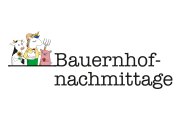 Illustration einer Kuh, eines Einhornkopfs mit Krone und eines Schweins mit Gabel neben dem Schriftzug 'Bauernhofnachmittage'