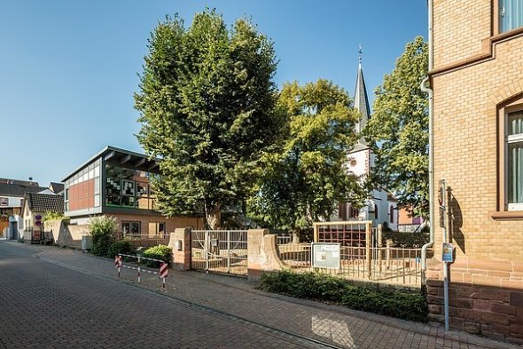 Ueberauer Schule Schulgebäude Ueberauer Schule