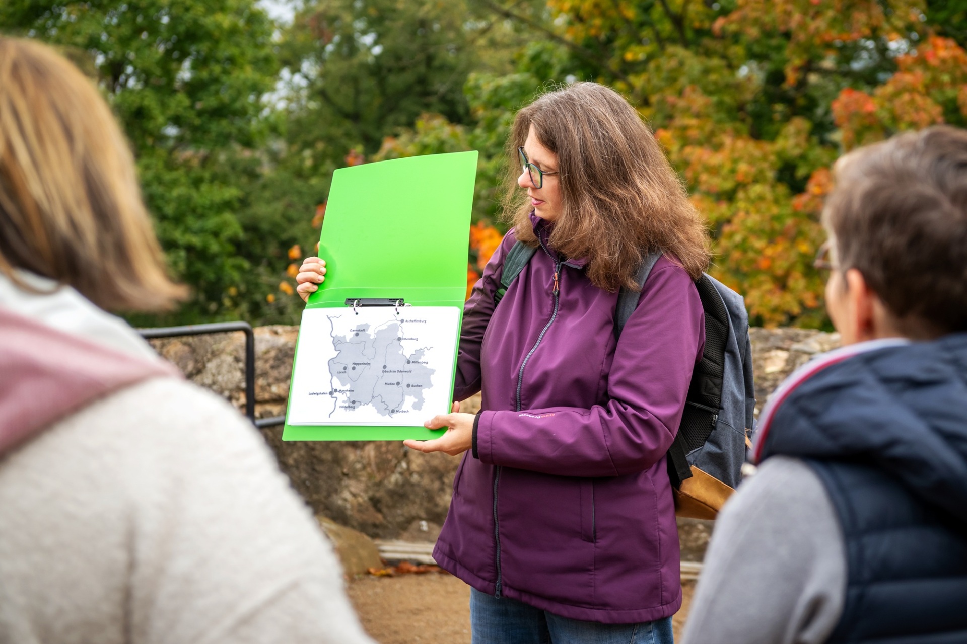 Kulturanthropologin Nicole Rieskamp bietet Führungen auf Schloss Alsbach und an weiteren historischen Orten an der Bergstraße an.
(c) André Schösser Kulturanthropologin Nicole Rieskamp bietet Führungen auf Schloss Alsbach und an weiteren historischen Orten an der Bergstraße an. (c) André Schösser